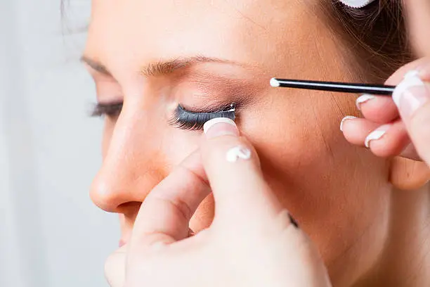  eyelash glue